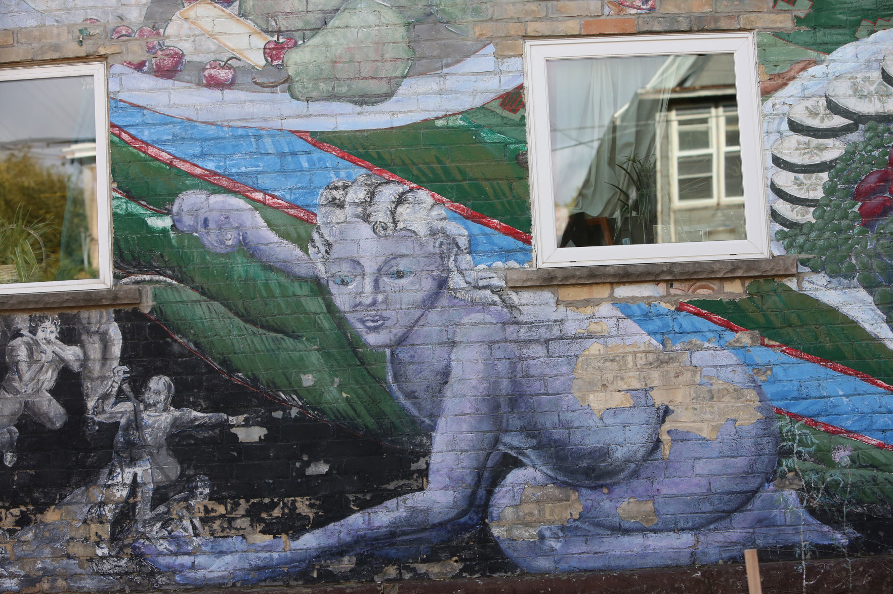 MURAL